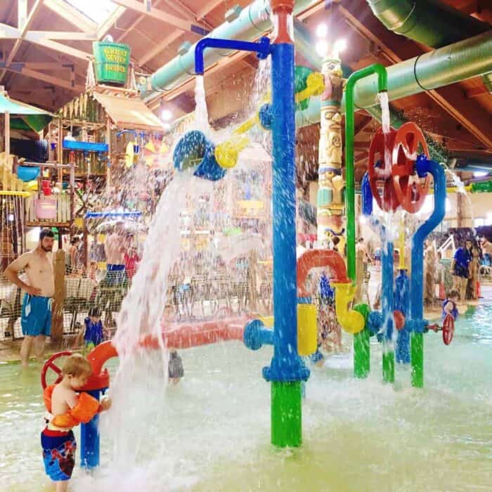 Great Wolf Lodge Kansas City | Family Travel | Indoor Water Park | Hotel Resorts for Kids | www.madewithhappy.com