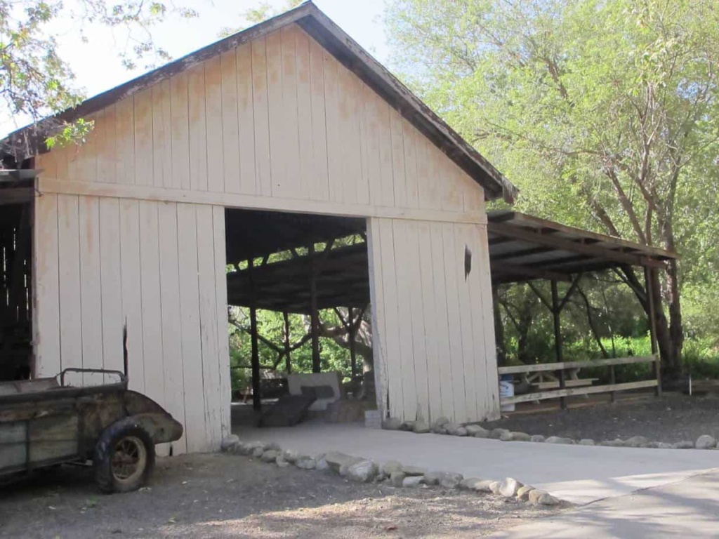 DosPuebloRanch-EpicPlaydate-Barn