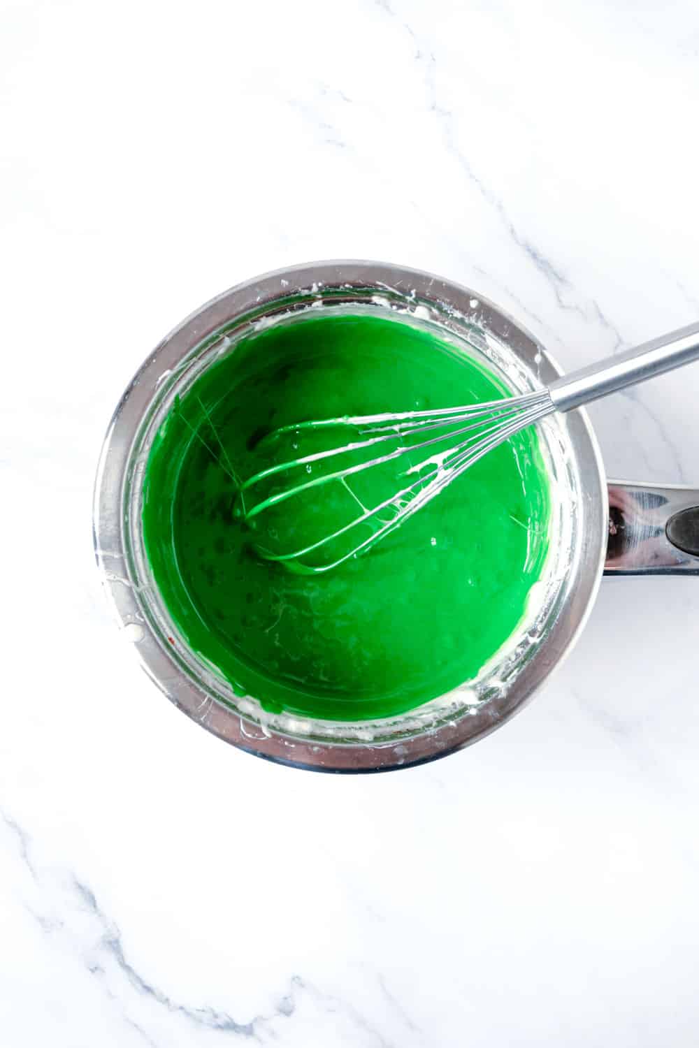 add green food coloring to marshmallow mixture