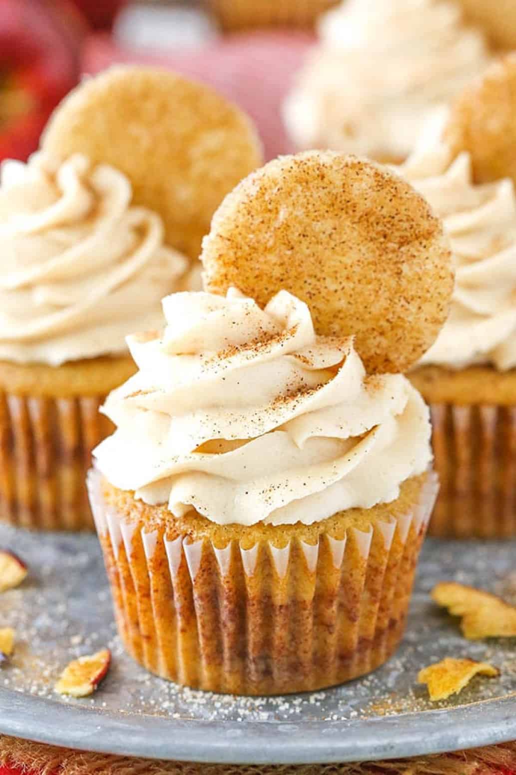 apple snickerdoodle cupcakes