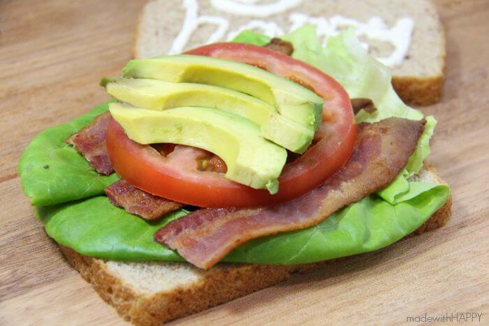 Classic HAPPY BLTA Sandwich Recipe | Bacon, Lettuce, Tomato and Avacado | Classic Sandwiches | #SqueezeMoreOut AD | www.madewithHAPPY.com