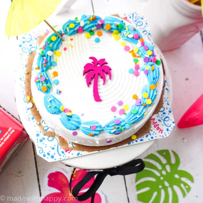 There are 5 key things to remember when hosting a HAPPY Summer celebration. | Hosting a Summer Party | Ice Cream cake parties | Summer Celebration with Ice Cream Cakes | Flamingo Summer Parties | www.madewithhappy.com