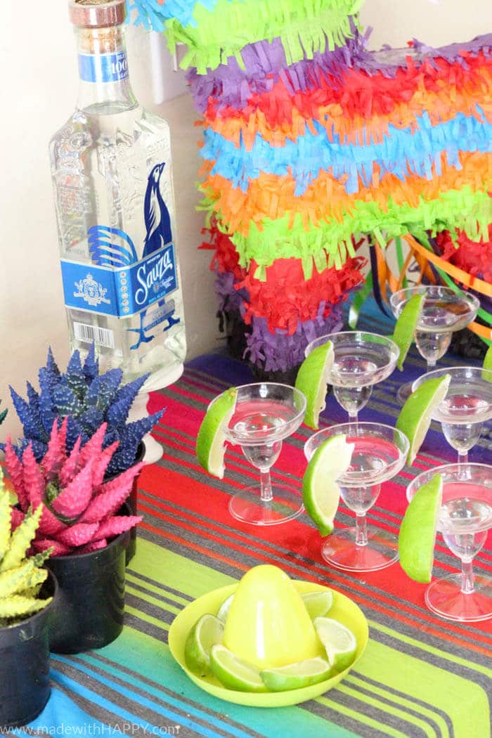 How to throw a Margarita Party for Cinco de Mayo | 3 Ingredient Margaritas | Beer Margarita | Margaritas recipe | Cinco de Mayo party | www.madewithhappy.com