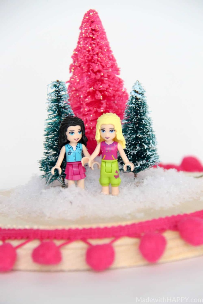 Dollar Tree Holiday Terrarium | Cheap Hoiday Decorations | Kids Christmas Crafts | Lego Christmas Crafts | www.madewithhappy.com