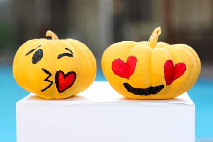 These sweet emoji pumpkins are great way to add LOL to Halloween without having to carve a single pumpkin.