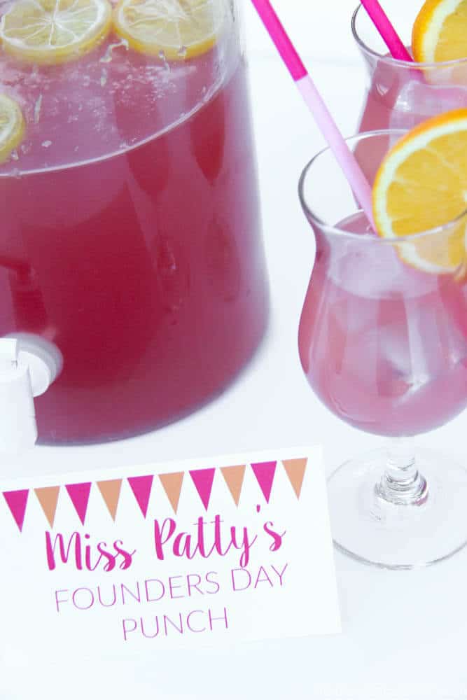 Gilmore Girls Miss Patty's Founders Day Punch | Gilmore Girls Dessert Sushi | Gilmore Girls Party | Read like Rory Shirts | Pop Tart Recipes | Sookie's Blueberry Shortcake | Gilmore Girls Drinking Game | Candy Sushi | Rice crispy treat dessert ideas | www.madewithhappy.com