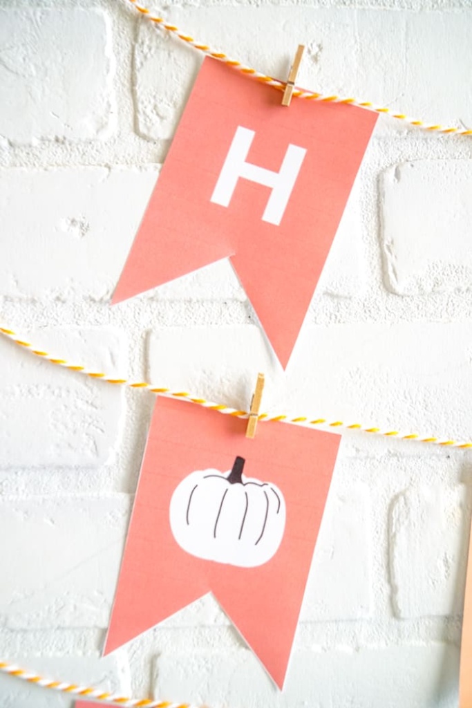 Happy Fall Yall Sign - Free Printable - Made with HAPPY
