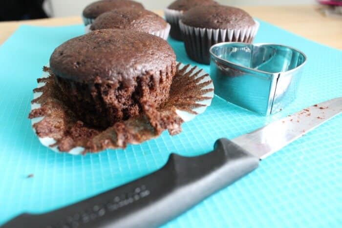 Easy Cupcake Top Heart Treats | Valentines Dessert Ideas | Heart Cupcakes | www.madewithhappy.com
