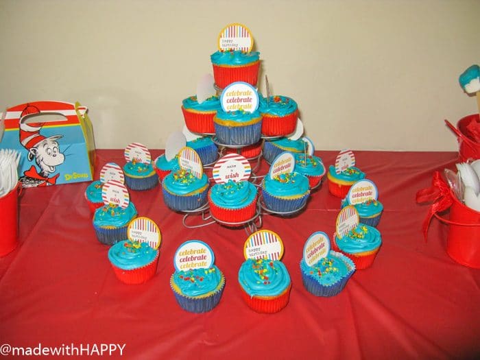 Dr Seuss Birthday Party for a two year old. Fun Decoration ideas for a Dr. Seuss birthday party. Dr. Seuss Party Ideas. Dr. Seuss Party Supplies
