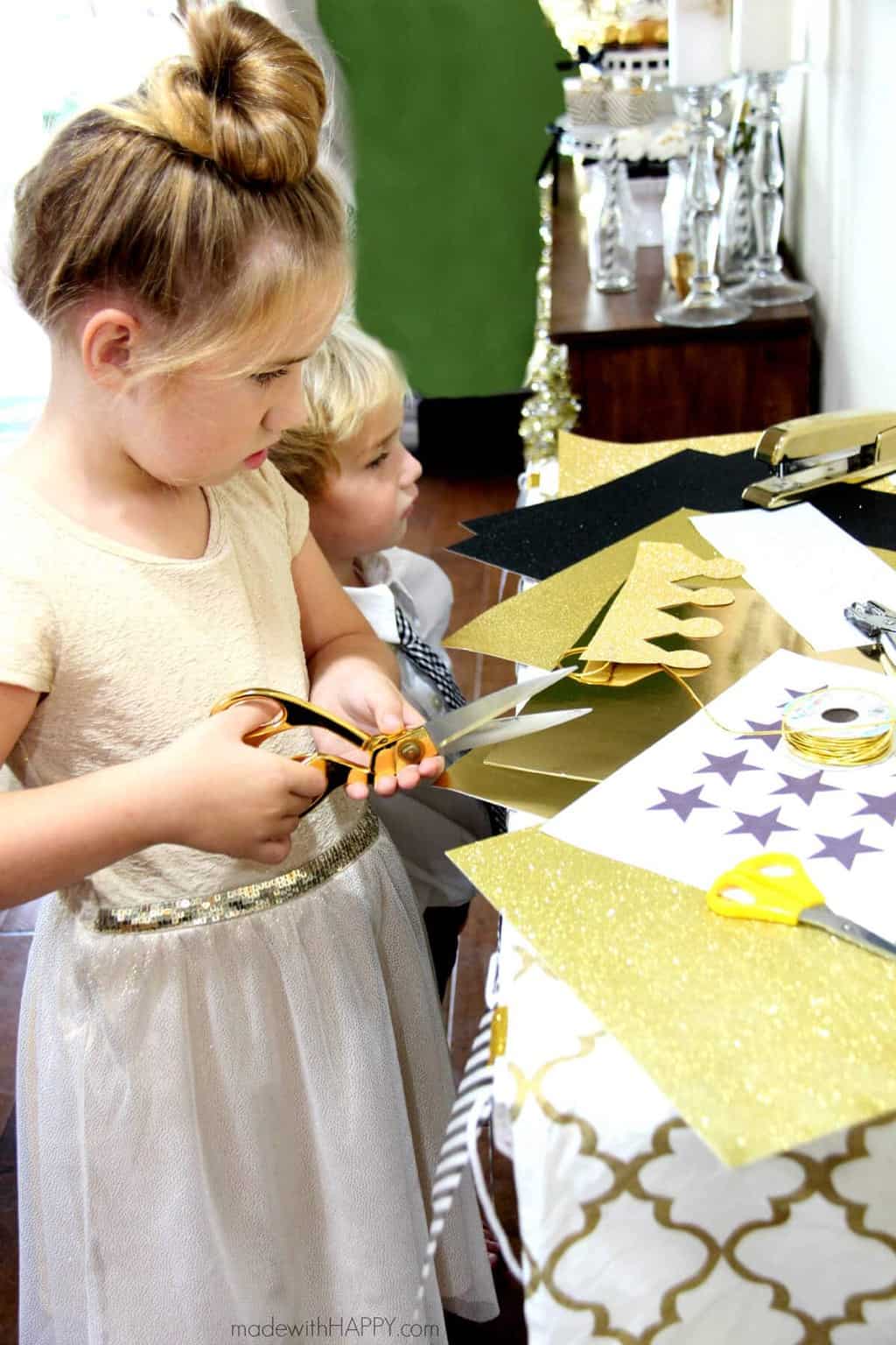 Kids New Years Eve Party | Black, White and Gold Kids Party | Pottery Barn Kids New Years Eve Party | www.madewithHAPPY..com 