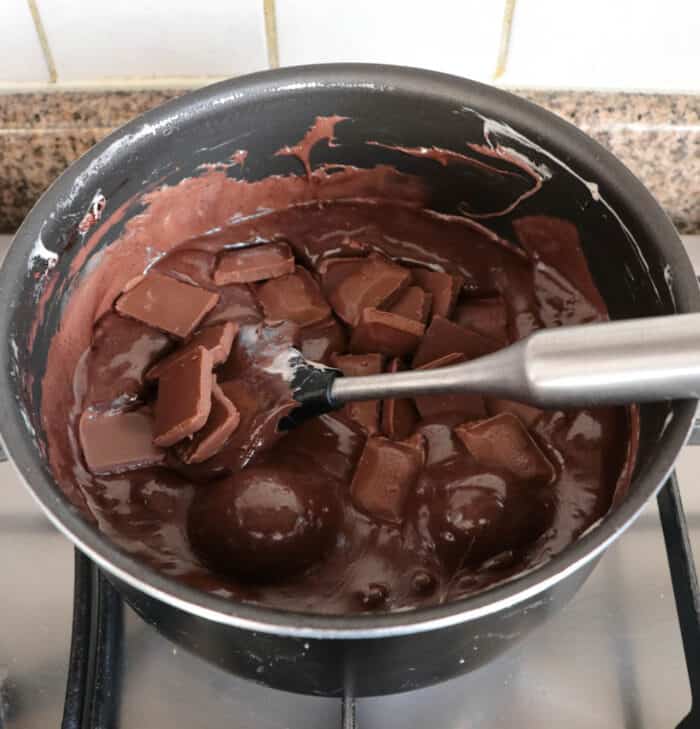 mix rice crispy into chocolate mixtures