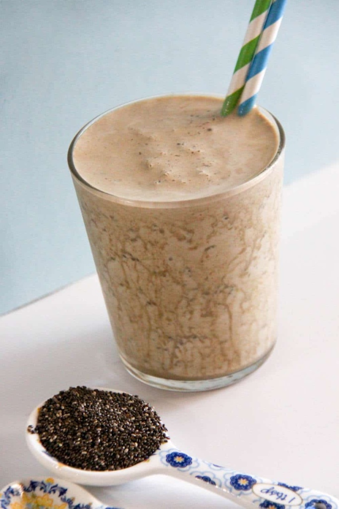 Morning Smoothies | Happy Bellies | Smoothies with Chia | Non-dairy smoothies | www.madewithhappy.com