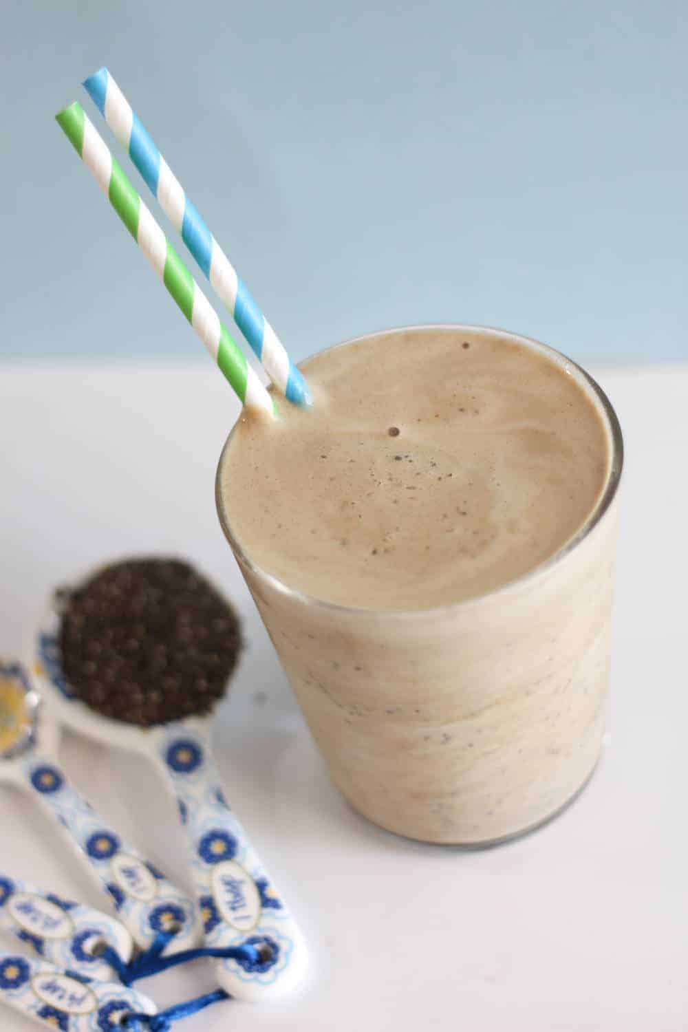 Morning Smoothies | Happy Bellies | Smoothies with Chia | Non-dairy smoothies | www.madewithhappy.com