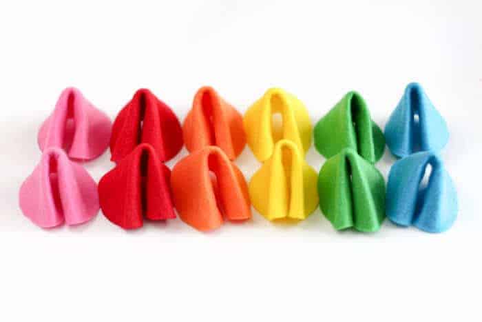 Rainbow Felt Fortune Cookies | DIY Fortune Cookies | Free Printable Fortune Cookie Fortunes | Chinese New Year Kids Crafts | Fun activities to do with the kids for Chinese New Year. | Valentines Fortune Cookies | www.madewithhappy.com
