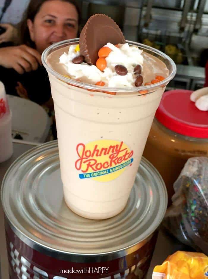 Reese's Peanut Butter Cup Shake - Johnny Rockets - National #ShakeMonth