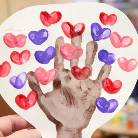 21+ Easy Heart Crafts Projects For Kids Made with HAPPY