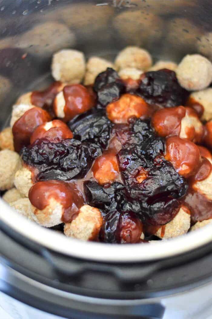 add grape jelly to meatballs