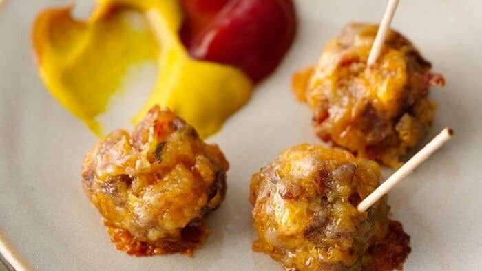 20 Appetizers that will score | 20 Superbowl Appetizers | 20 Game Day Appetizers | Finger Foods | www.madewithHAPPY.com