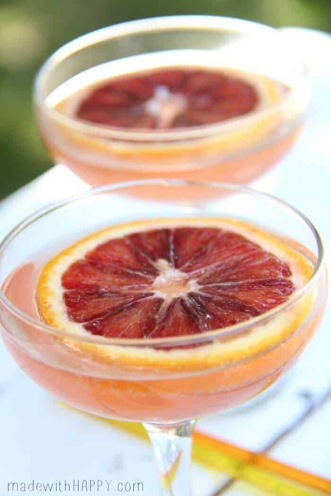Blood Orange Champagne Cocktail | Blood Orange Drinks | Mocktail version included | www.madewithHAPPY.com