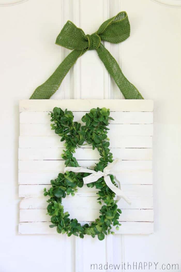 Boxwood Bunny Door Hang | Simple Easter Decor | Bunny Wreath | www.madewithHAPPY.com