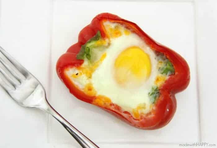 Breakfast Stuffed Peppers | Sausage Stuffed Pepper | Brunch Ideas | Sausage, Egg and Cheese in a Bellpepper | www.madewithhappy.com