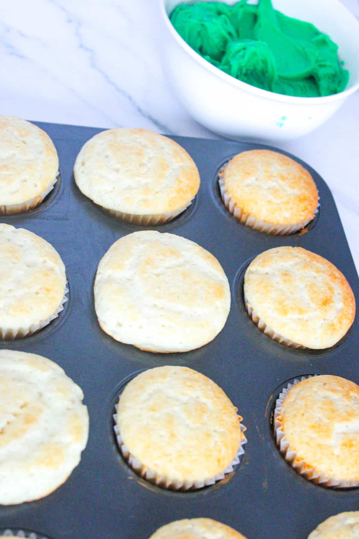 cooked pot of gold cupcakes