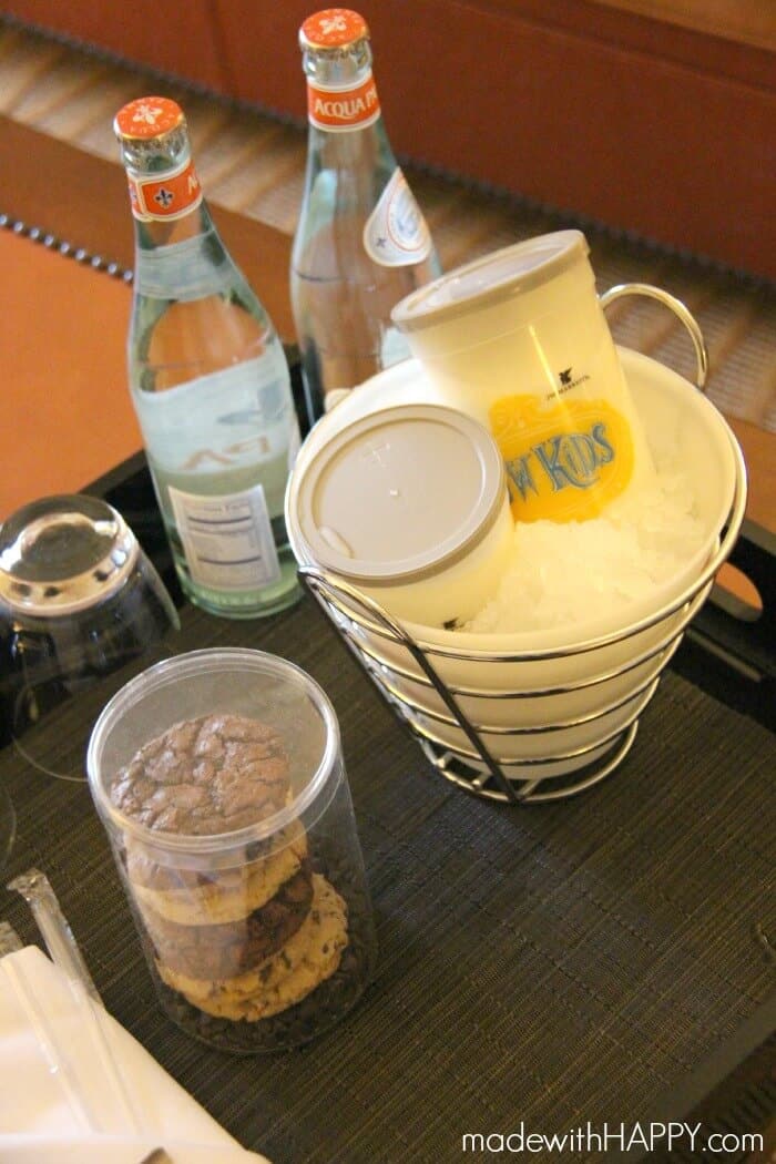 cookies-milk-room-service