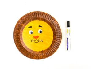 draw on black mouth for lion paper plate craft