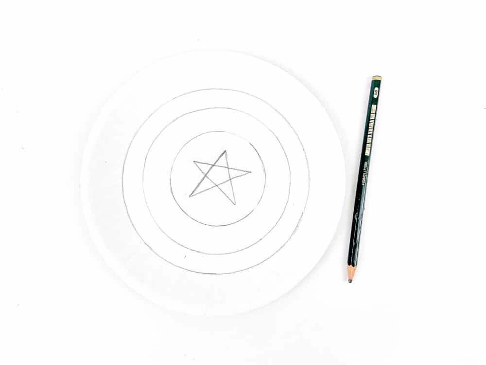 Drawing Star and Circles on Paper Plate