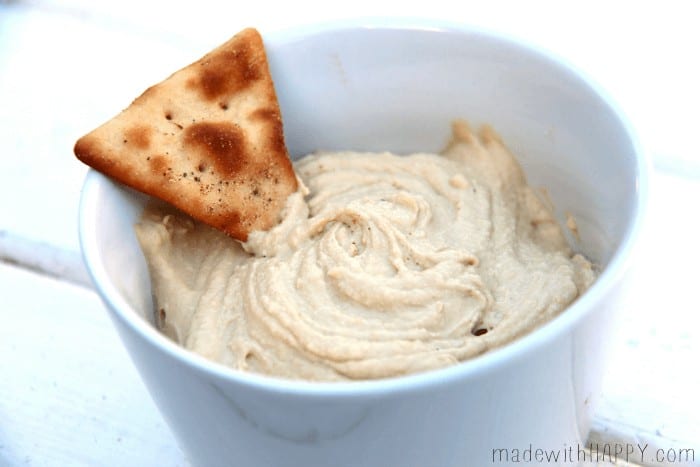 Easy to Make Hummus Recipe | Hummus Recipe | www.madewithHAPPY.com