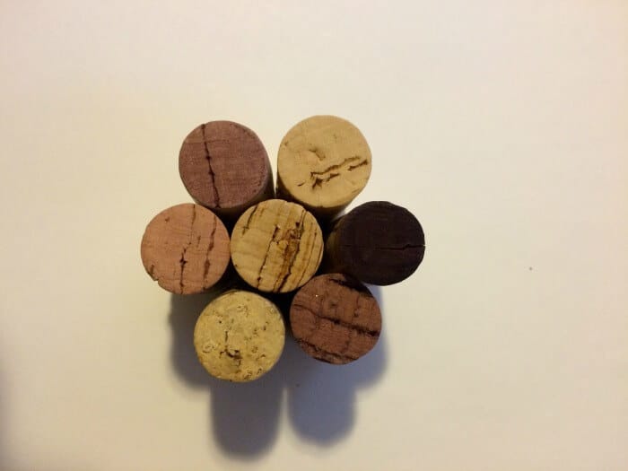 Cork Ornaments. Crafts with corks. Ornament crafts. Christmas Crafts for kids. Kids Ornaments. Cork Crafting.