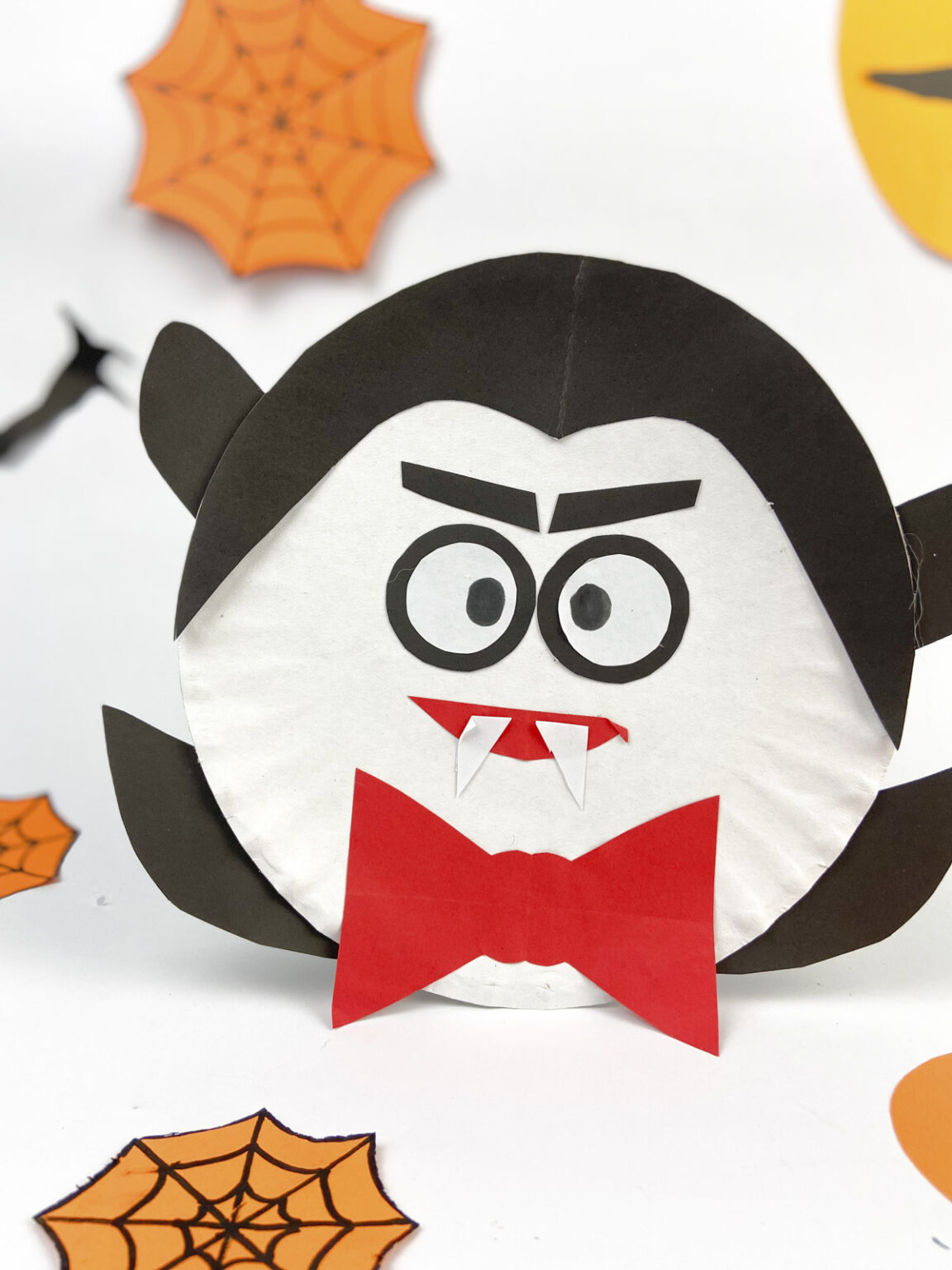 Halloween Paper Plate Vampire Craft Made with HAPPY