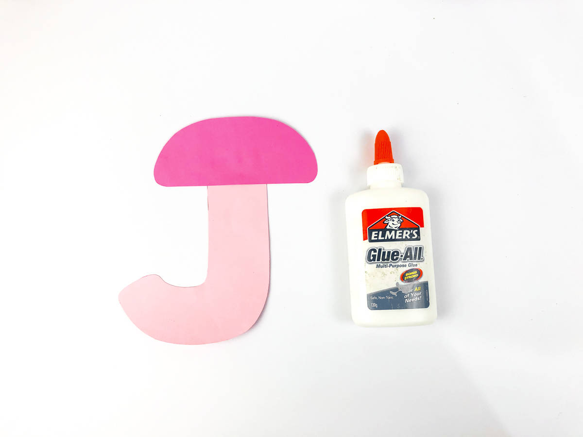glue top of jellyfish head to J