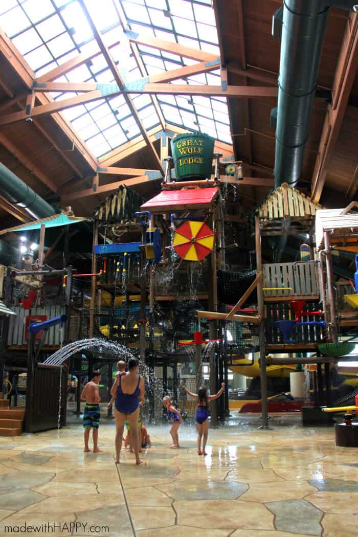 Great Wolf Lodge Kansas City | Family Travel | Indoor Water Park | Hotel Resorts for Kids | www.madewithhappy.com