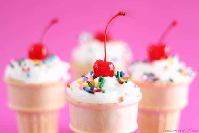 Ice cream sundae cupcakes | Cupcakes in an ice cream cone | Ice Cream Parlor Party | Ice Cream Sundae Party Ideas | Fun cupcake ideas | www.madewithhappy.com