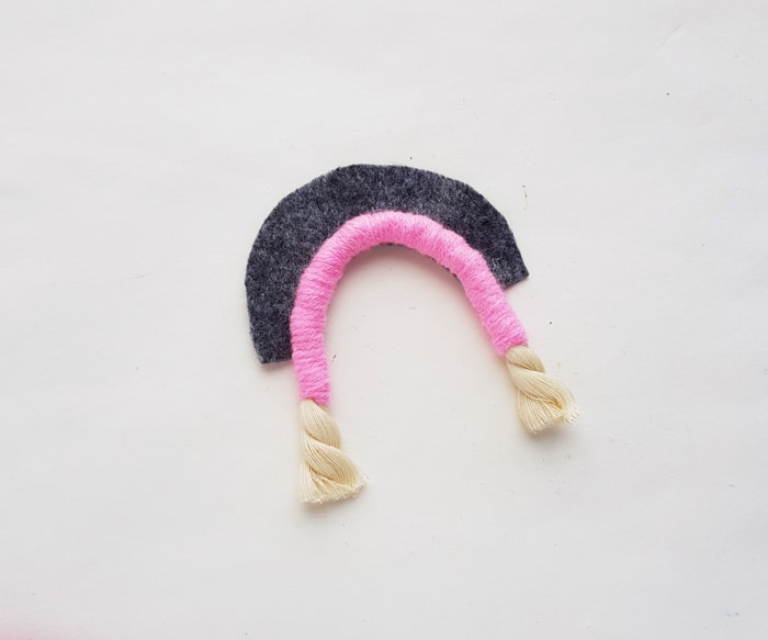 Hot Glue Ropes to felt