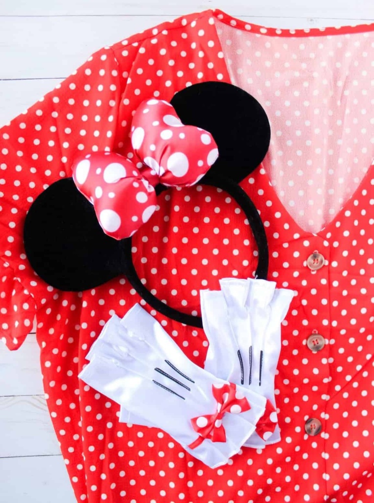 minnie mouse ears with dress and gloves