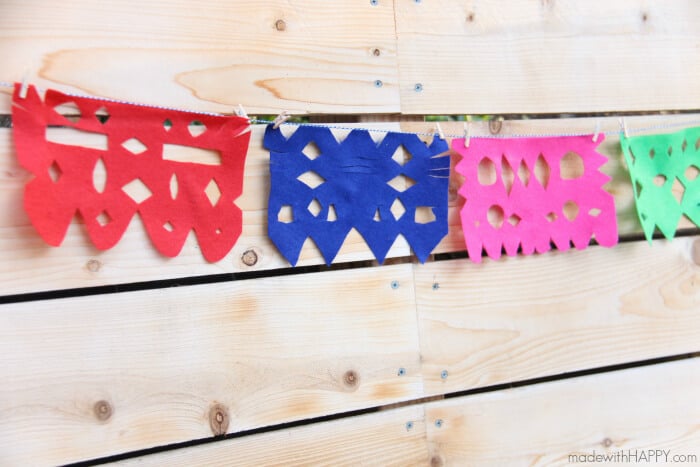 DIY Papel Picado | Felt Papel Picado | DIY Mexican Cutout Banner | Cinco De Mayo Decorations | Fiesta Decorations | Homemade Party Decorations Mexican Fiesta | www.madewithhappy.com