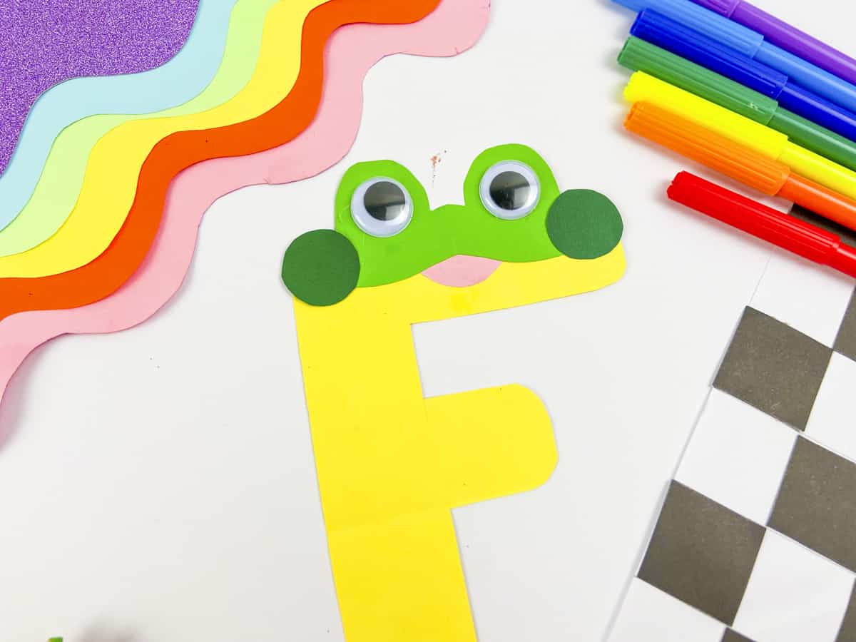 paper frog craft