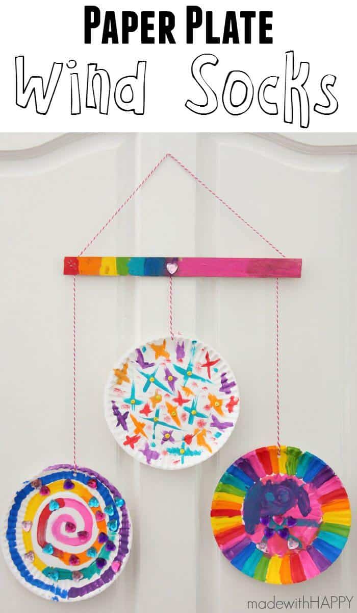 Paper Plate Wind Sock | Kids Paper Plate Crafts | Kids Activity Ideas | www.madewithHAPPY.com