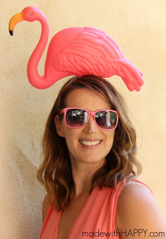 DIY Pink Flamingo Costume | Flamingo Costume | Homemade costumes Pink Flamingo | www.madewithhappy.com