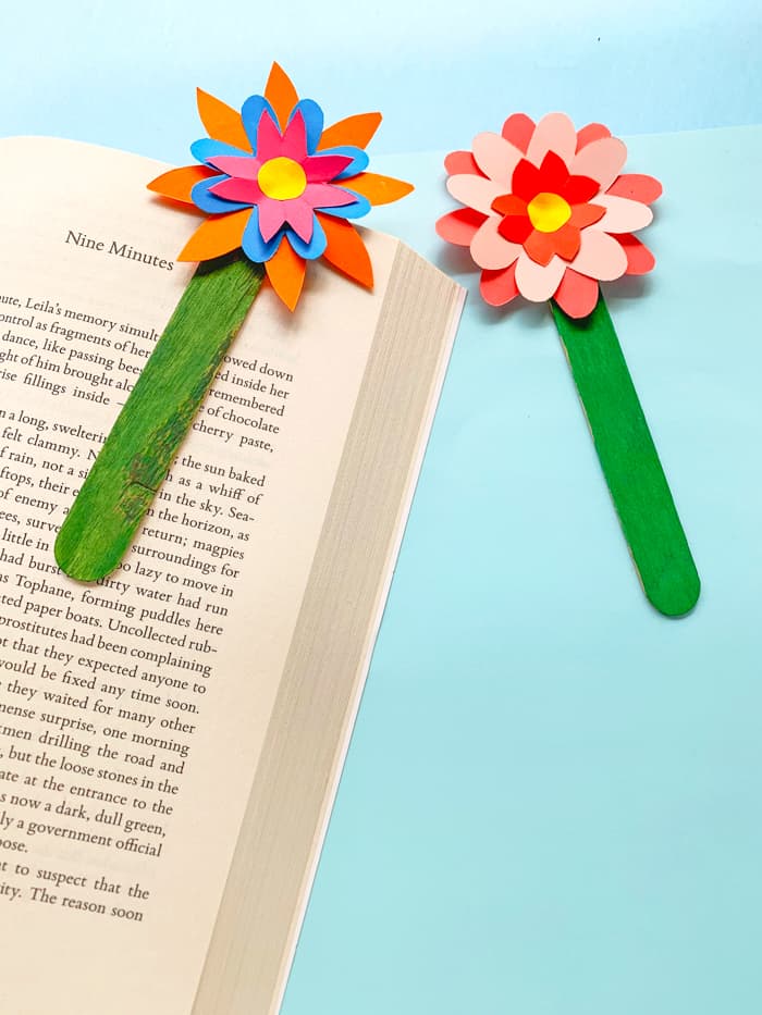 Flower bookmark out of craft stick
