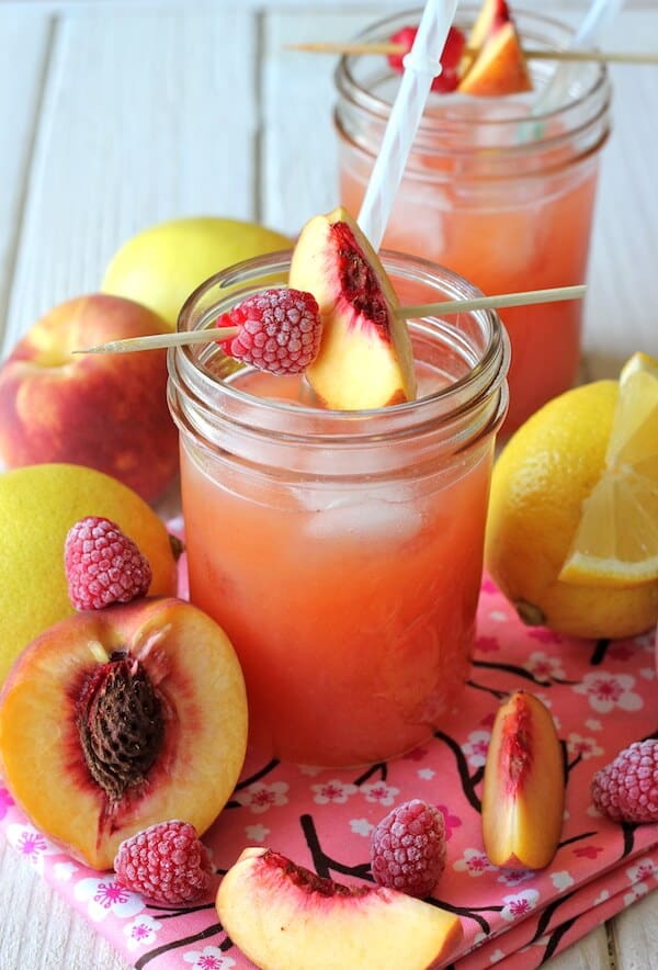 33+ Lemonade Recipes | Pineapple Lemonade | Strawberry Lemonade | Sparkling Lemonade and more | www.madewithhappy.com