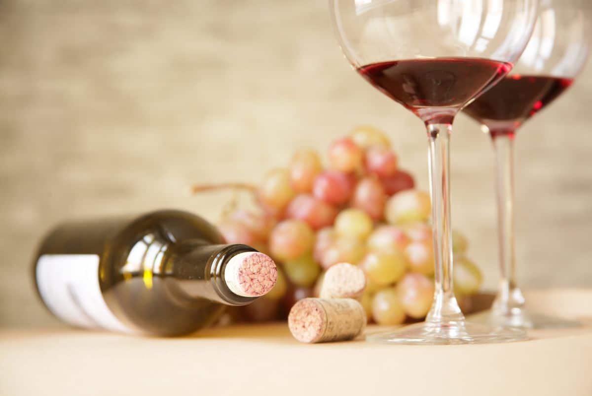 red wine with white grapes