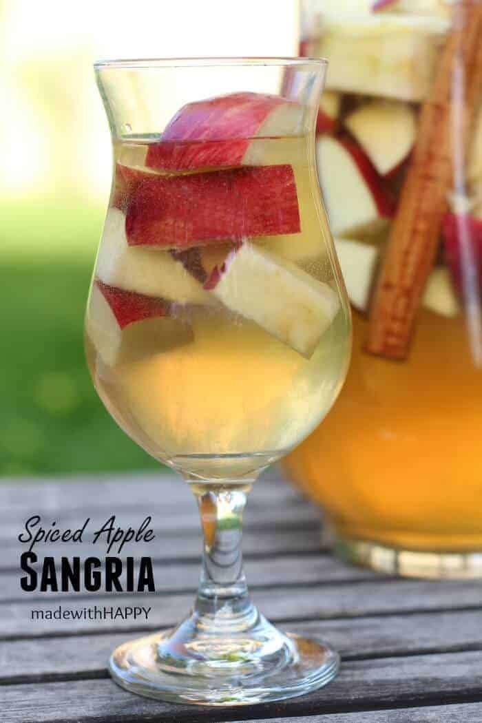 Spiced Apple Sangria | Fall Cocktail | www.madewithHAPPY.com
