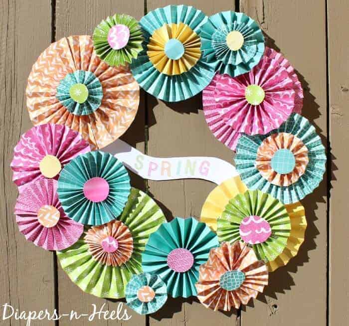 Spring Pinwheel Wreath | Paper Wreaths | Bright and Colorful Door Wreath | Spring Door Ideas | www.madewithHAPPY.com