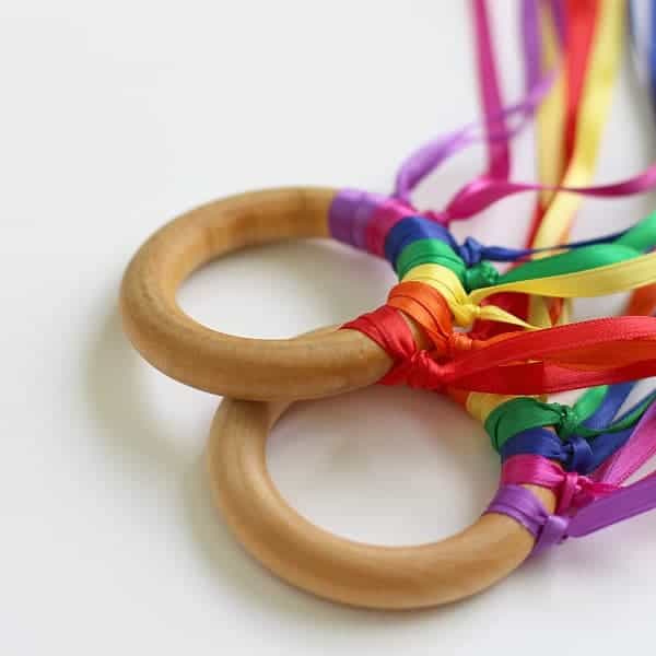 Dancing Ribbon Ring
