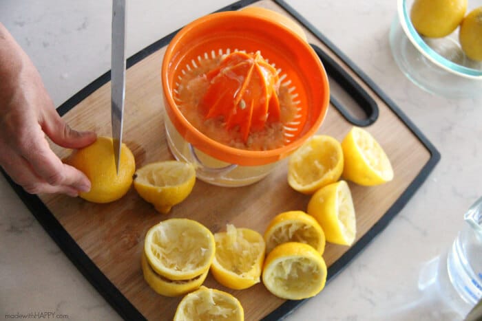 Homemade Strawberry Lemonade | Summer Drink | Homemade Lemonade | www.madewithHAPPY.com