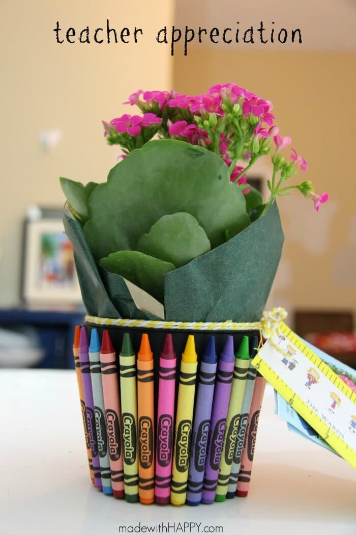 Teachers Gift | Crayon Flower Pot | Back to School | www.madewithHAPPY.com