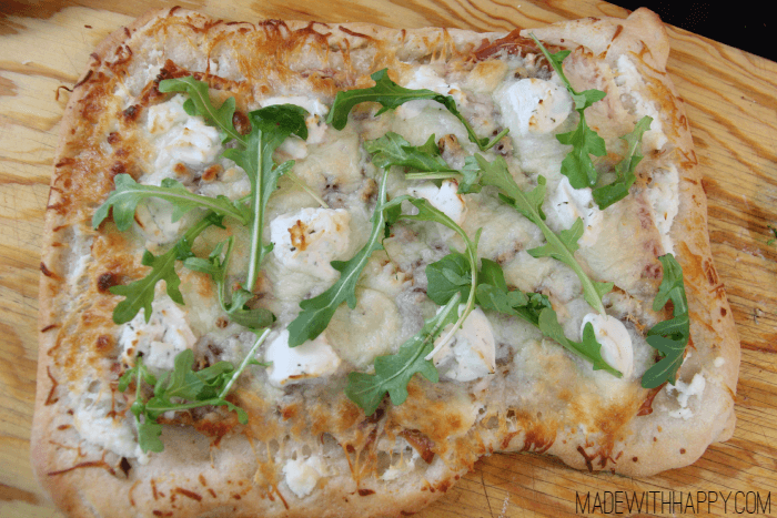 white-procutto-pizza